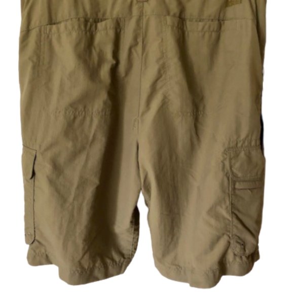 REI Khaki Quick Dry 8-Pocket Cargo Shorts  - 10 - Picture 3 of 9